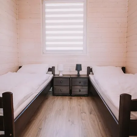 別荘 Family Resort, Houses, ボボリン