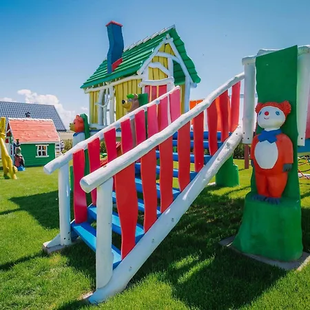 Family Resort, Houses, Dom wakacyjny *