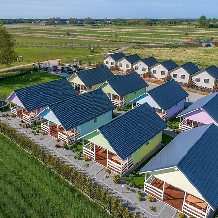 Family Resort, Houses, Bobolin